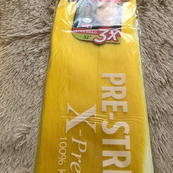 Braiding hair - Picture 5 of 8